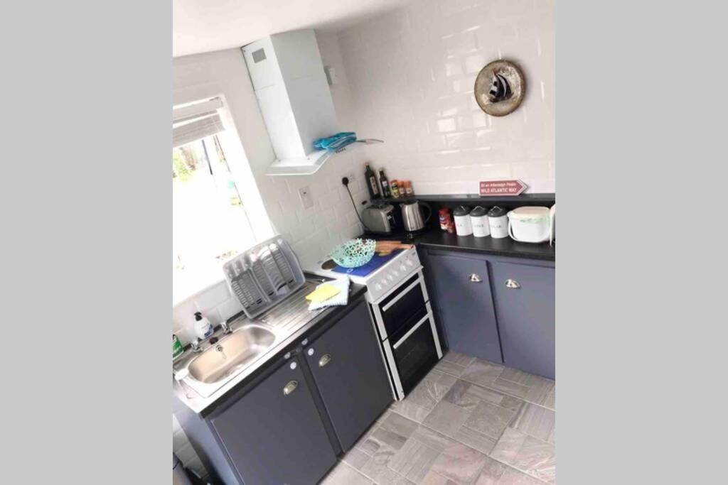 Fuchsia Apartment Tranquil Modern Seaside Apartment On The Wild Atlantic Way Galway Exteriör bild